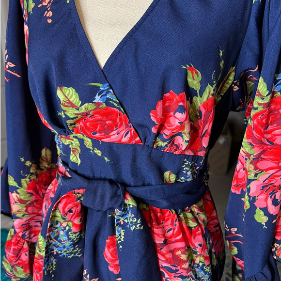 Betsey Johnson Tunic Blouse Size M w/Tie and Bell Sleeve in Blue Pink Floral - Picture 2 of 6